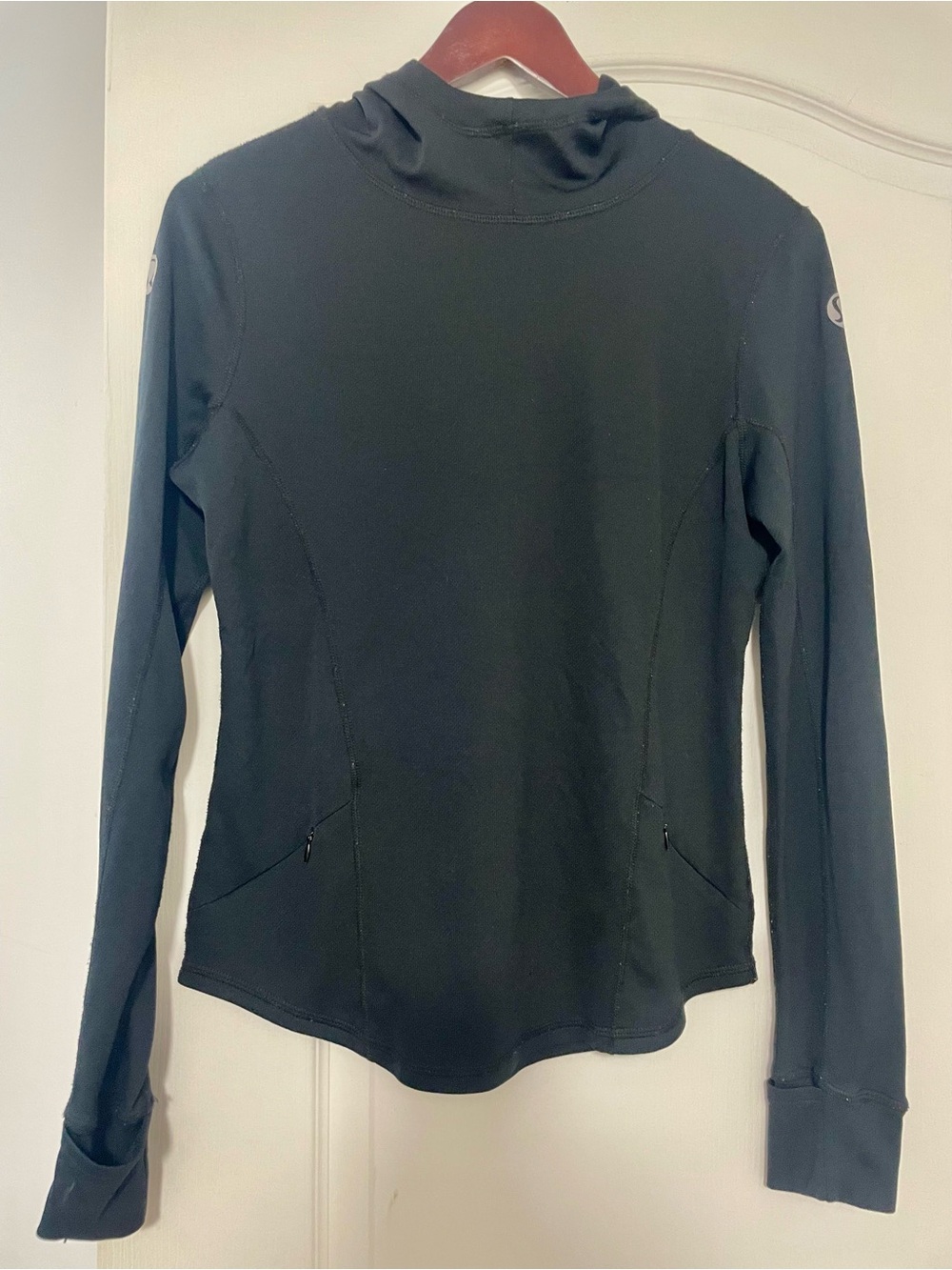 lululemon athletica Black Long-Sleeve Hooded Active Top Size Medium